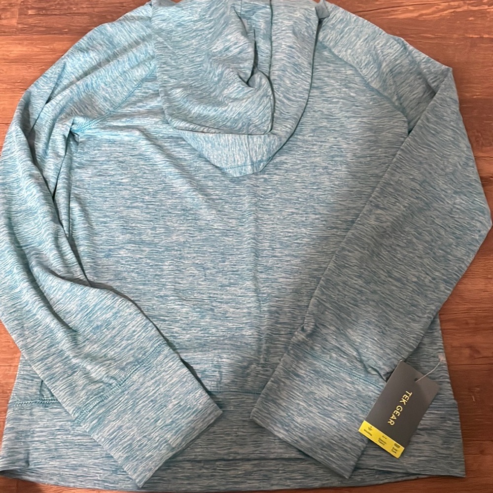 Blue Kohls long sleeve athletic shirt with hood, girls XL 14-16, new with tags